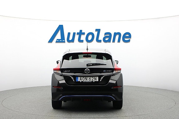 Nissan Leaf 7 of 30