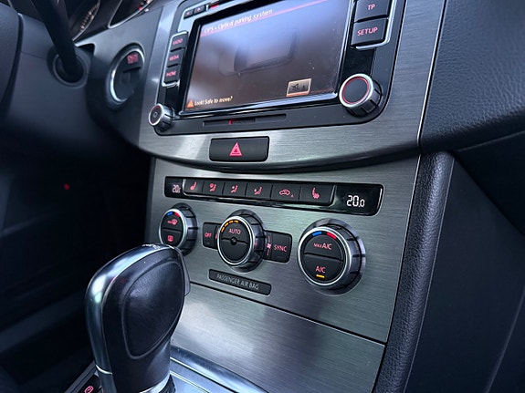 Volkswagen Passat 26 of 30