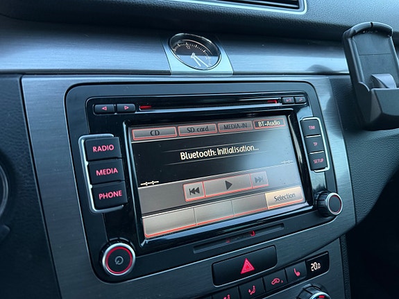 Volkswagen Passat 30 of 30