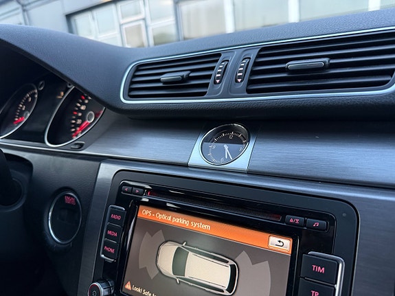 Volkswagen Passat 27 of 30