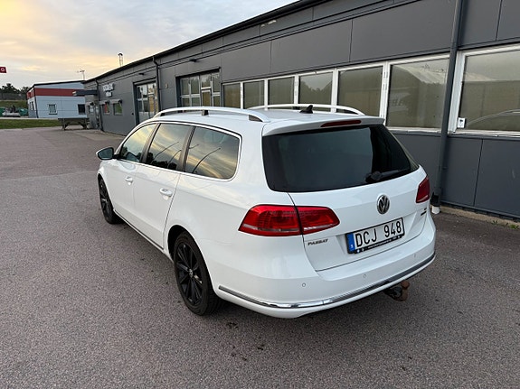 Volkswagen Passat 11 of 30