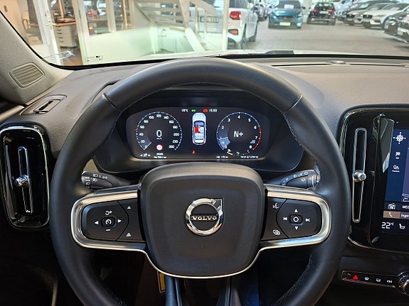 Volvo XC40 20 of 24