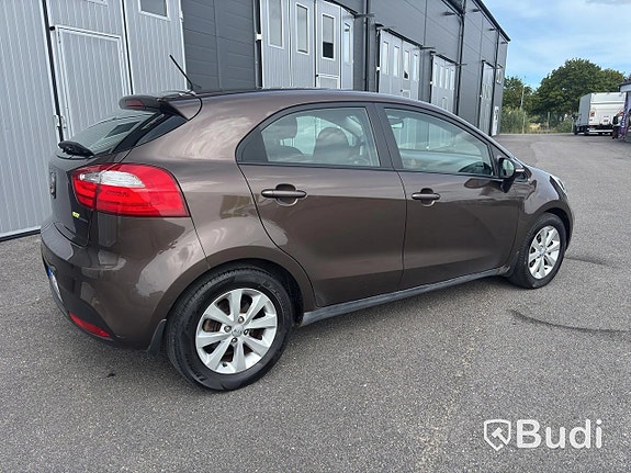 Kia Rio 9 of 27