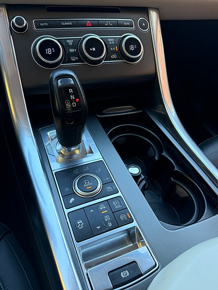 Land Rover Range Rover Sport 13 of 17