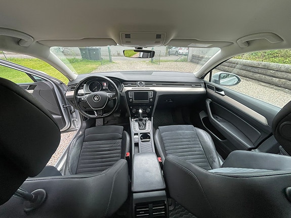 Volkswagen Passat 7 of 12