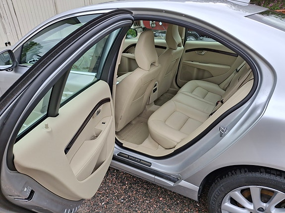 Volvo S80 5 of 10