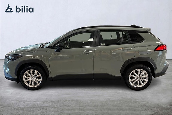 Toyota Corolla Cross 3 of 21
