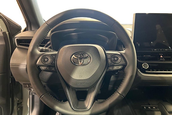 Toyota Corolla Cross 14 of 21
