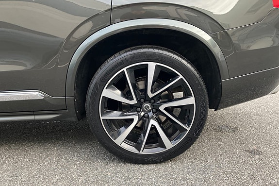 Volvo XC90 17 of 25