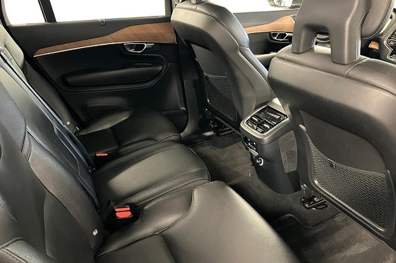 Volvo XC90 9 of 25