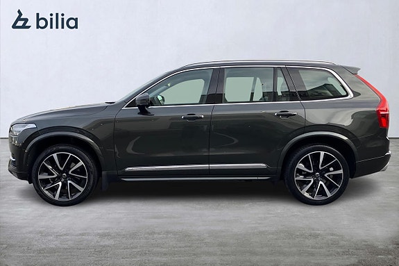 Volvo XC90 3 of 25