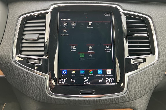 Volvo XC90 15 of 25