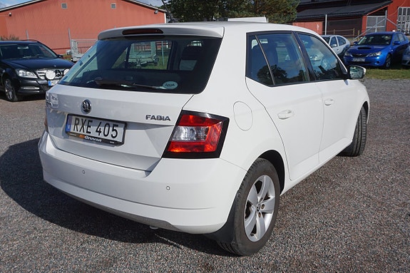 Skoda Fabia 3 of 9