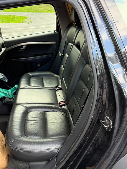 Volvo XC70 7 of 12