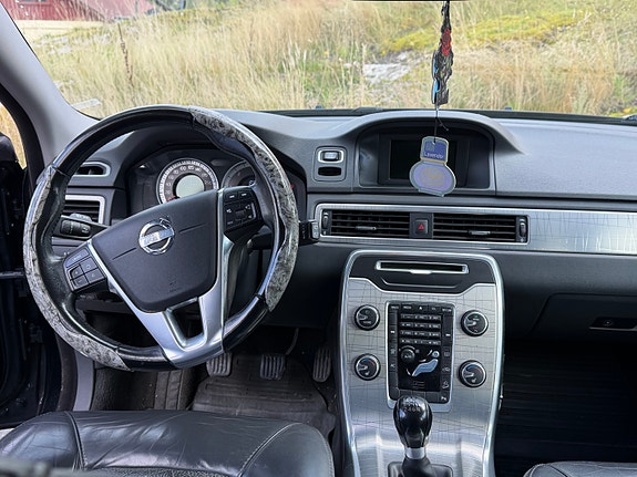 Volvo XC70 5 of 12