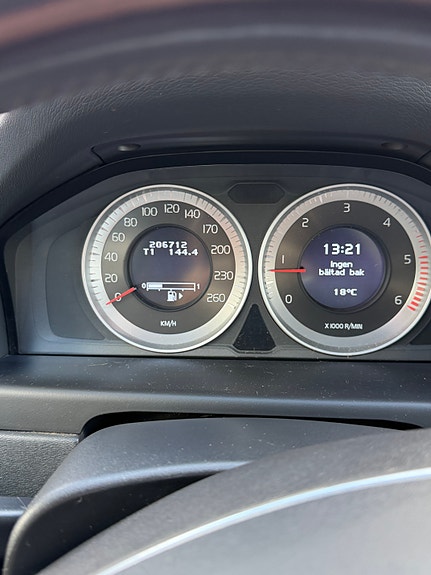 Volvo XC70 10 of 12