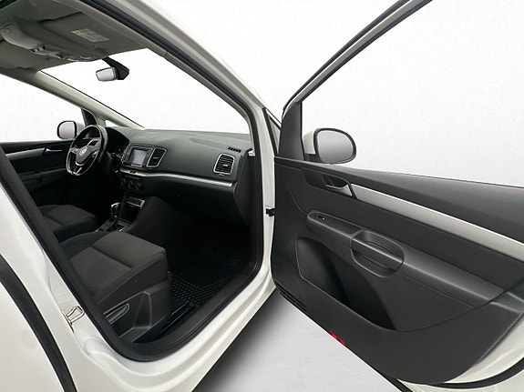 Volkswagen Sharan 12 of 30