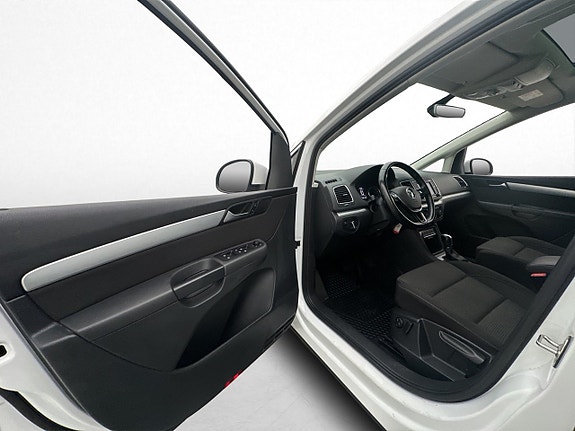 Volkswagen Sharan 30 of 30