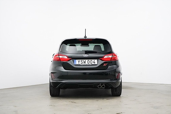 Ford Fiesta 21 of 25