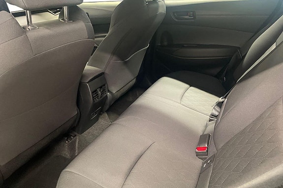 Toyota Corolla Cross 13 of 21