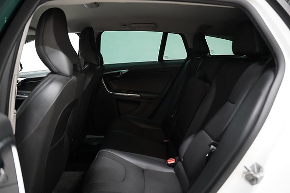 Volvo V60 Cross Country 18 of 20