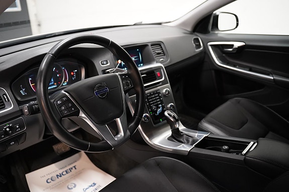 Volvo V60 Cross Country 6 of 20