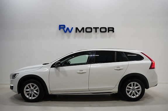 Volvo V60 Cross Country 3 of 20