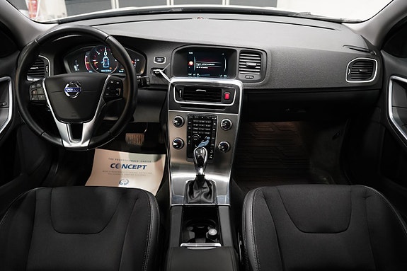 Volvo V60 Cross Country 9 of 20