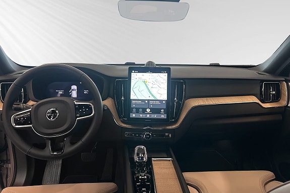 Volvo XC60 9 of 26