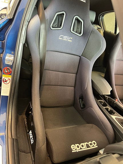 BMW 130i 11 of 12
