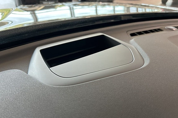 Volvo XC60 23 of 28