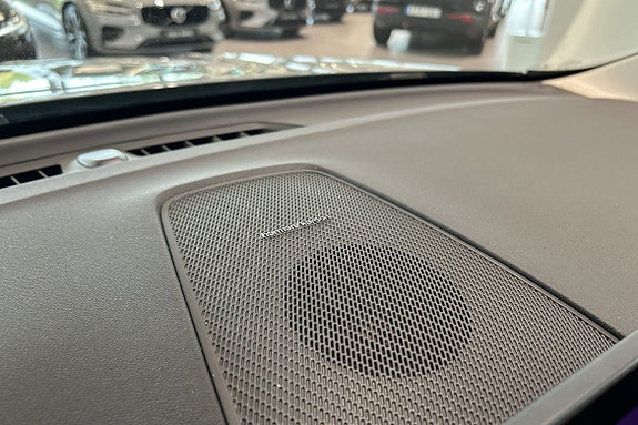 Volvo XC60 22 of 28