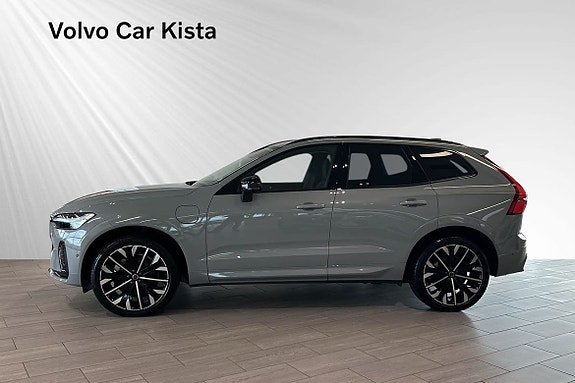 Volvo XC60 3 of 17