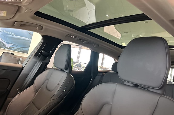 Volvo XC60 26 of 28