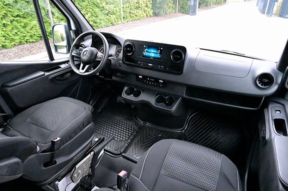 Mercedes-Benz Sprinter 319 12 of 20