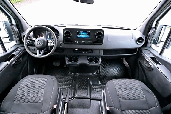 Mercedes-Benz Sprinter 319 14 of 20