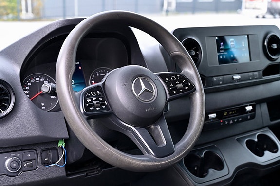 Mercedes-Benz Sprinter 319 16 of 20