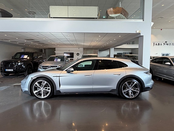 Porsche Taycan 2 of 15