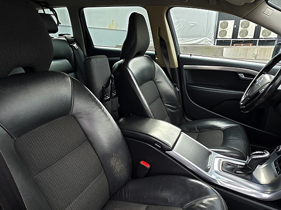 Volvo XC70 16 of 22
