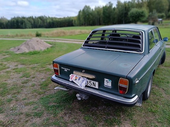 Volvo 142 2 of 8
