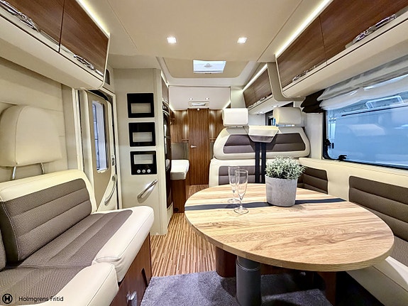 Adria Matrix M 670 SLT 50 Y EDITION 2 of 18