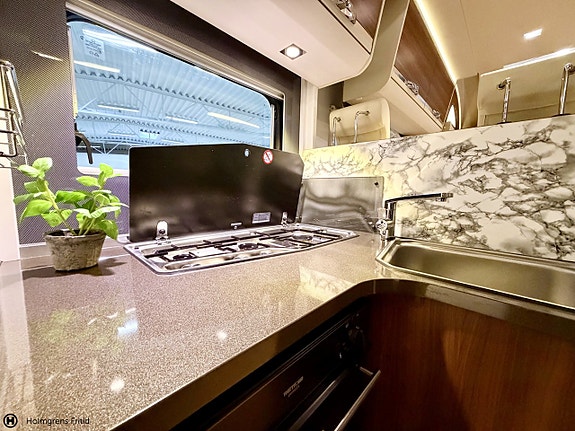 Adria Matrix M 670 SLT 50 Y EDITION 11 of 18