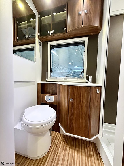 Adria Matrix M 670 SLT 50 Y EDITION 14 of 18