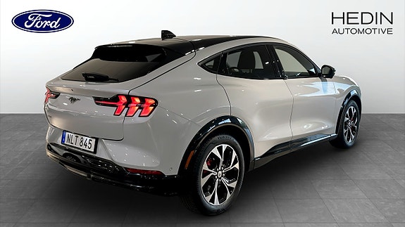 Ford Mustang Mach-E 2 of 9