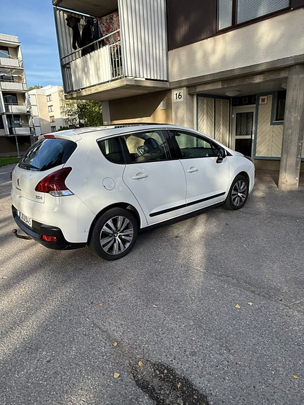 Peugeot 3008 4 of 6