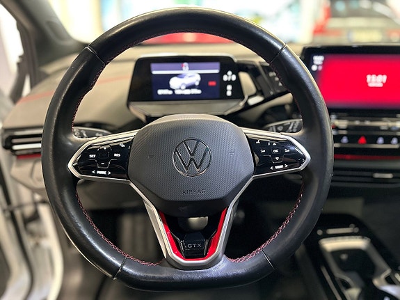 Volkswagen ID.4 GTX 16 of 21