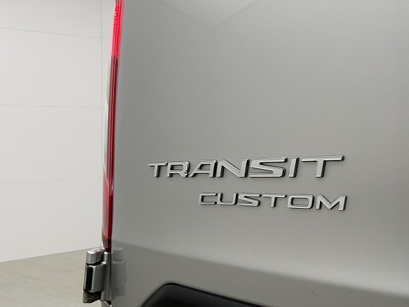 Ford Transit Custom 13 of 30