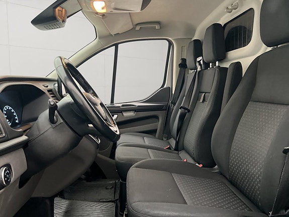 Ford Transit Custom 20 of 30