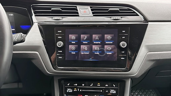 Volkswagen Touran 9 of 21