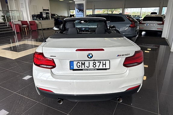 BMW M240i 6 of 11